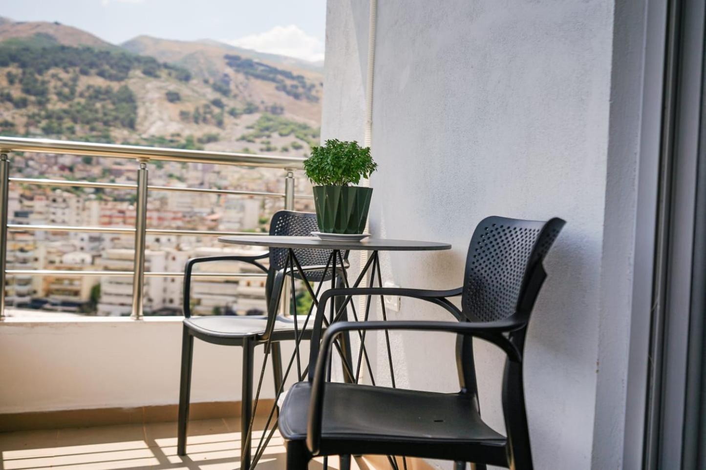 View City Apartments Gjirokastër Exterior foto